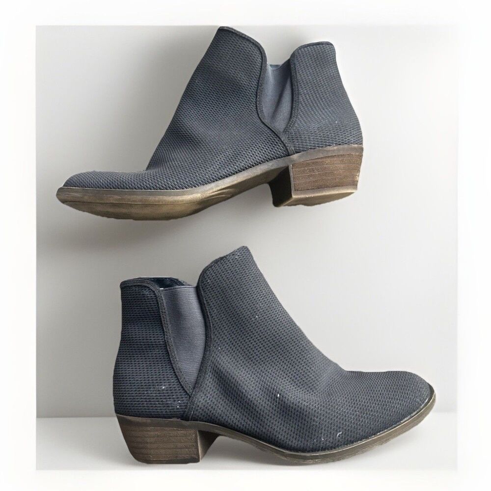 Grey Perforated Suede Ankle Booties 8M Kensie Gerona Block Heel Low Western Boho